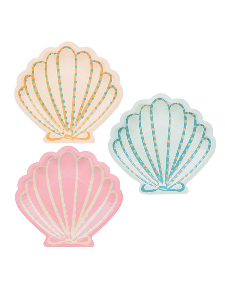 Seashell shaped shop paper plates