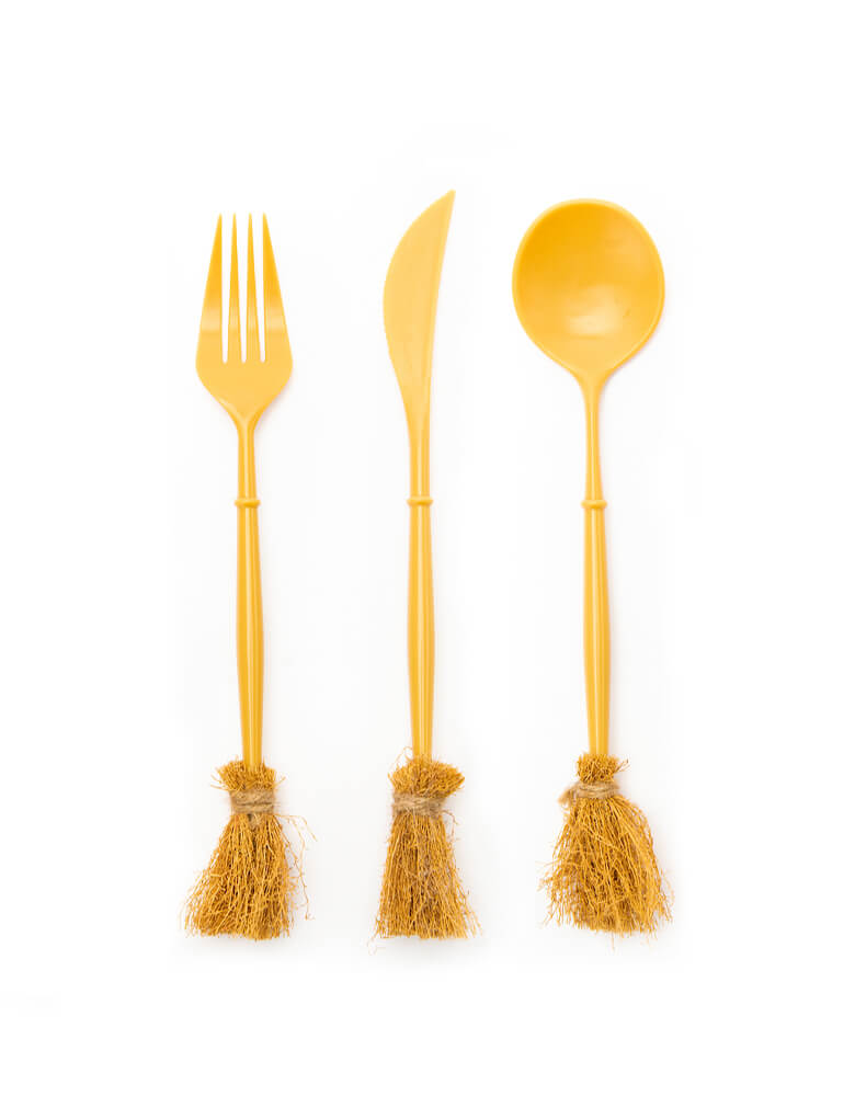 Momo Party's Witch's Broom Cutlery Set by Ma Fete. Witch’s broom inspired set of disposable cutlery to make tasty Halloween treats even more fun! Perfect for little witches and wizards to enjoy party snacks alongside our matching cups and plates for a truly spooky eating experience!