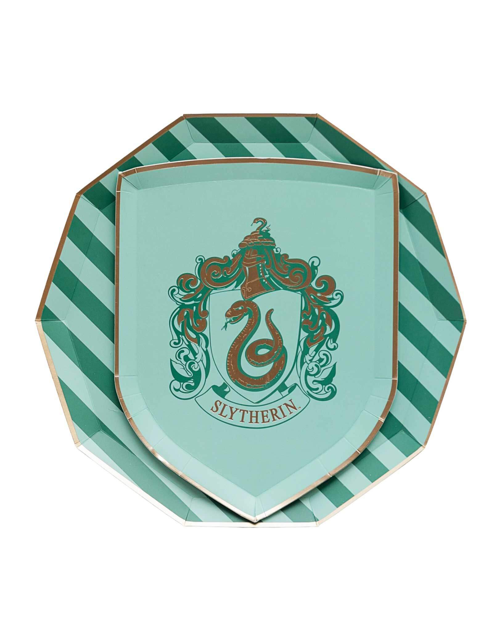 Momo Party's 10.5" Harry Potter Slytherin House Pride Large Plate with matching shield-shaped paper plate. These plates are prefect for your Harry Potter themed celebration, be it a birthday party, a Halloween bash or a magic themed gathering.