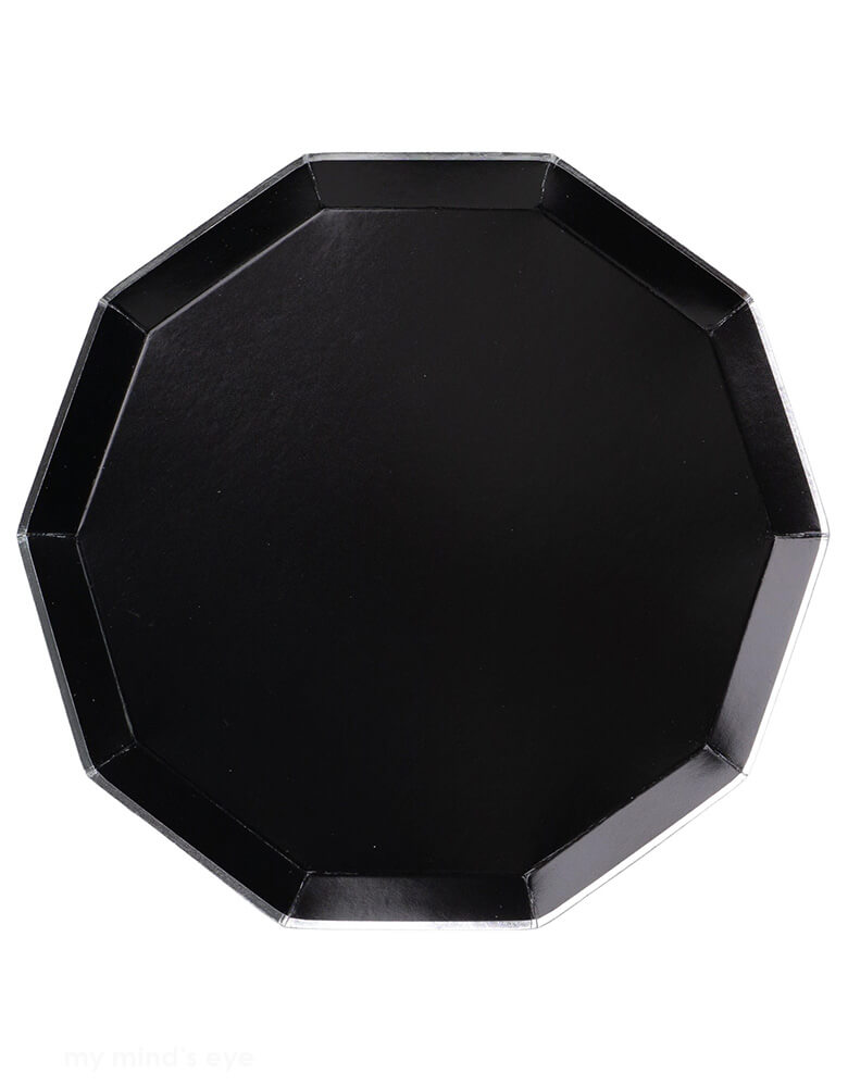 Momo Party's 10.75" black dinner plates by Bonjour Fete. Add a touch of elegance and style to your dinner table with these Black Noir Premium Dinner Plates. This set of 8 plates allows for easy mix and match options, making it perfect for any occasion. With a classic black color, these plates are the perfect basic addition to your dinnerware collection.