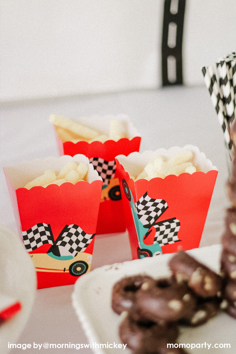 https://www.momoparty.com/cdn/shop/products/Momo-Party-x-Mornings-with-Mickey_Disney-Cars-birthday-party_popcorn-cups.jpg?v=1629783785&width=1000